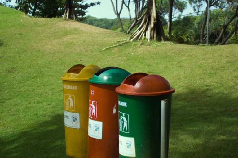 Ragt Happy Global Recycling Day Pou Akovec